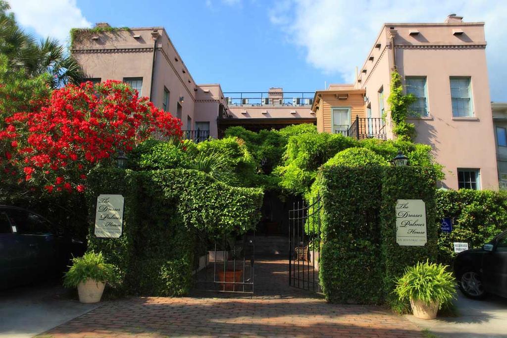 Dresser Palmer House Bed & Breakfast Savannah Exterior photo